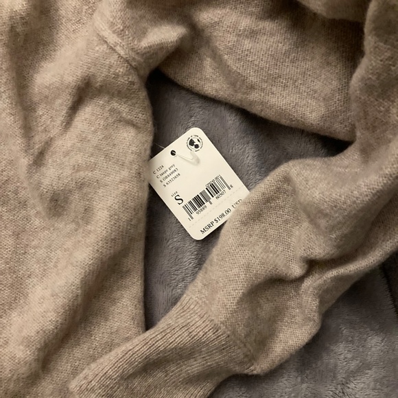 Soft Cardigan - Picture 3 of 4